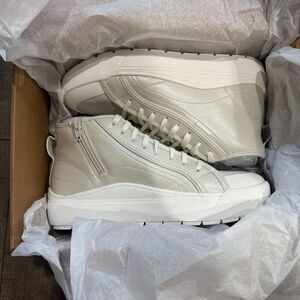 Dr. Scholl's Shoes Women 9 Time‎ Off Leather Lace Up High-Top Sneakers Silver